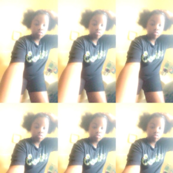 Profile Picture of Camille Mckinney (@amijah2011) on Poshmark