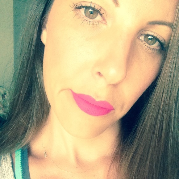 Profile Picture of Lynn Granskie (@lynnann84) on Poshmark