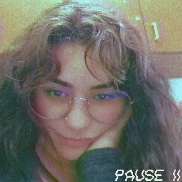 Profile Picture of Savannah Lausell (@savvvyy28) on Poshmark