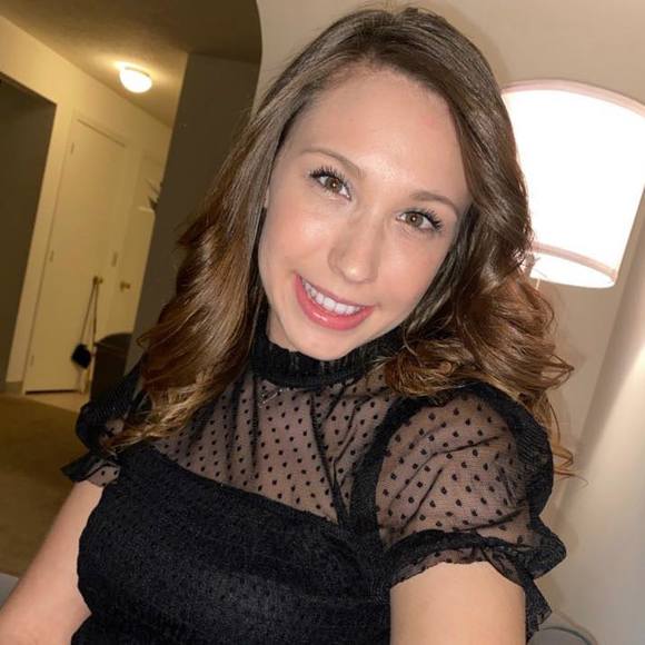 Kaitlyn Seidell - Poshmark Profile Picture of Kaitlyn Seidell (@kes2123) on Poshmark