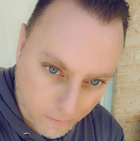 Profile Picture of Adam Henning (@superman4975) on Poshmark