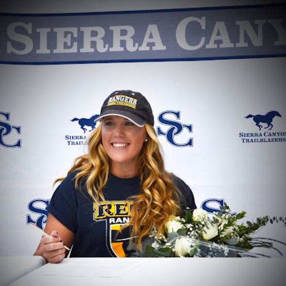 Profile Picture of Carly Beard (@carlybeard75) on Poshmark