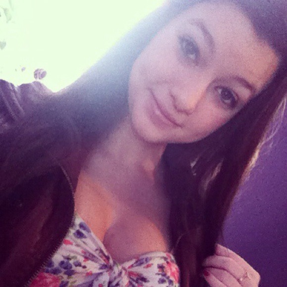 Profile Picture of Hailey Hancock (@enchatned_vibe) on Poshmark