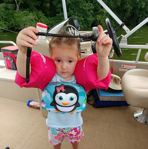 Profile Picture of Jodi Mckinney (@jodisha) on Poshmark