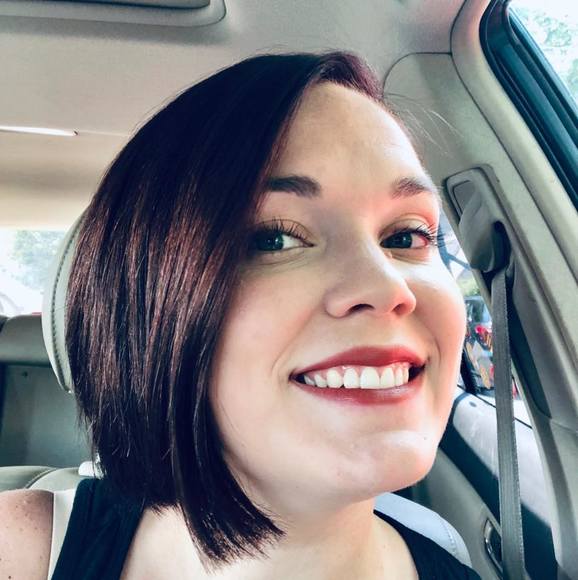 Profile Picture of Julia Mclaurin strasburger (@juliamclaurin) on Poshmark