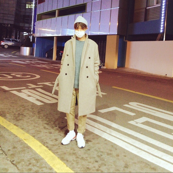 Profile Picture of Jin Jin (@jinjinjinjm) on Poshmark