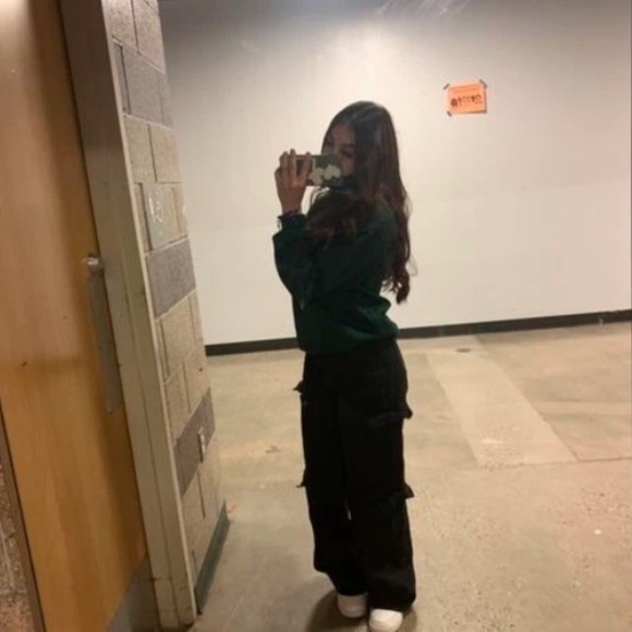 Profile Picture of Loretta Wallen (@loretta_wallen) on Poshmark