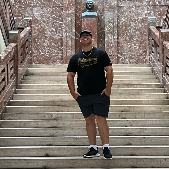 Profile Picture of Jake Allison (@jakeallison62) on Poshmark