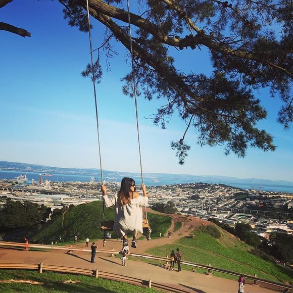 Profile Picture of Genesis Tinoco (@gtinoco12) on Poshmark