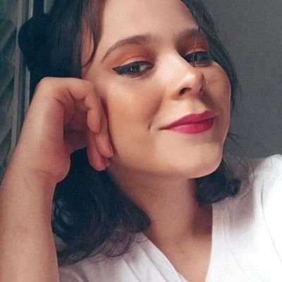 Profile Picture of Débora Fernandes (@debrossauro) on Twitter