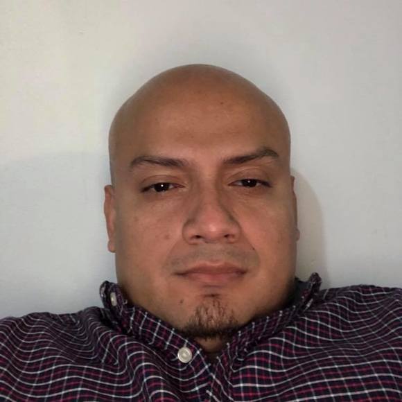 Profile Picture of Walter Gonzalez (@estuardo81) on Poshmark