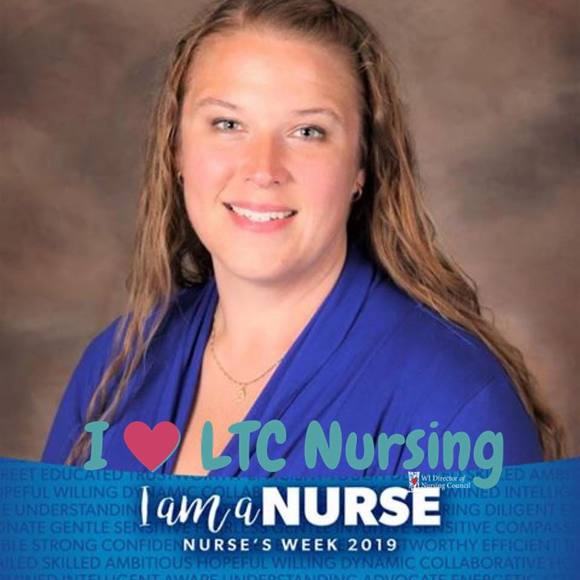 Profile Picture of Whitney Hesselberg (@petwhi84) on Poshmark