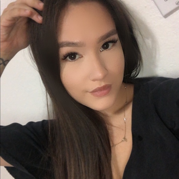 Profile Picture of Milly Dahse (@millydahse) on Poshmark