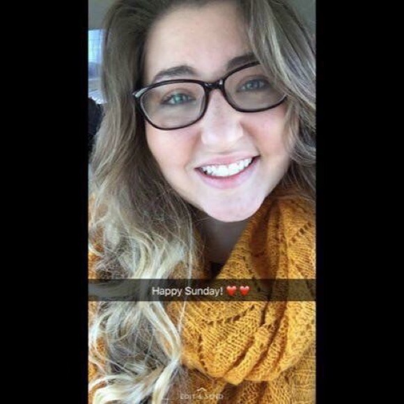 Profile Picture of Kiersten Cressman (@lifeat23) on Poshmark