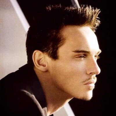 Profile Picture of Luke Thorne (@@LukeTheDukeOUAT) on Twitter