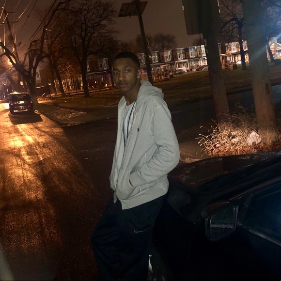 Profile Picture of Sean Wanamaker (@sean98w) on Poshmark