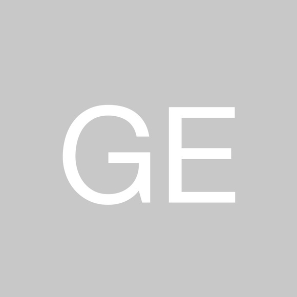 Profile Picture of Geraldine Eccleston (@gem103171) on Poshmark