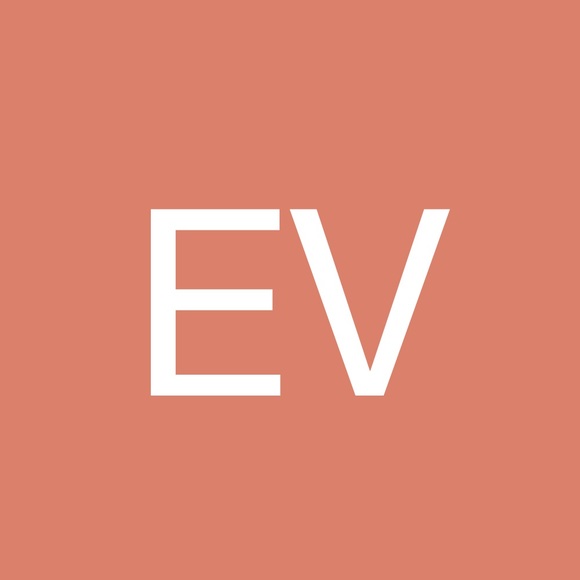 Profile Picture of Erik Vargas (@ufwerik) on Poshmark