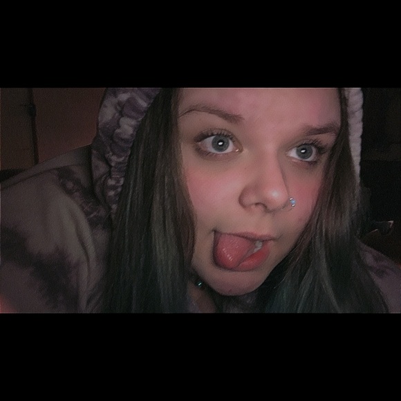 Profile Picture of Adaline Catello (@addycatello) on Poshmark