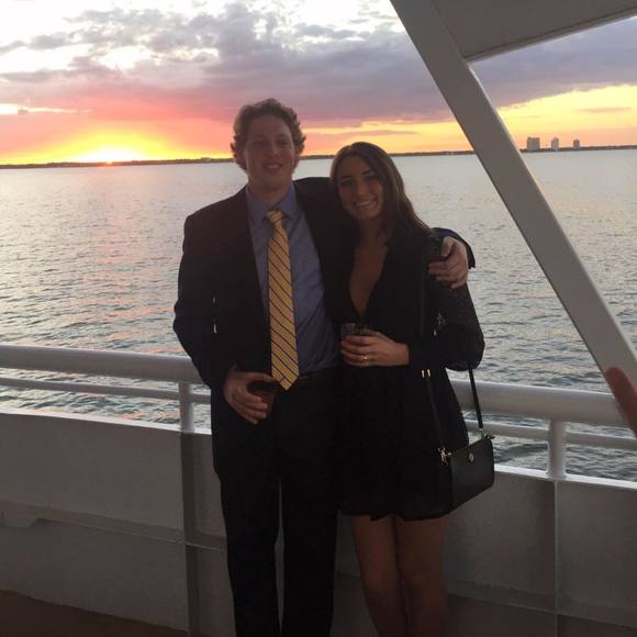 Profile Picture of Allie Tassielli (@altassielli) on Poshmark