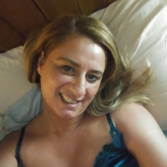 Profile Picture of Stacy Fiasconaro (@stacyfiasconaro) on Poshmark