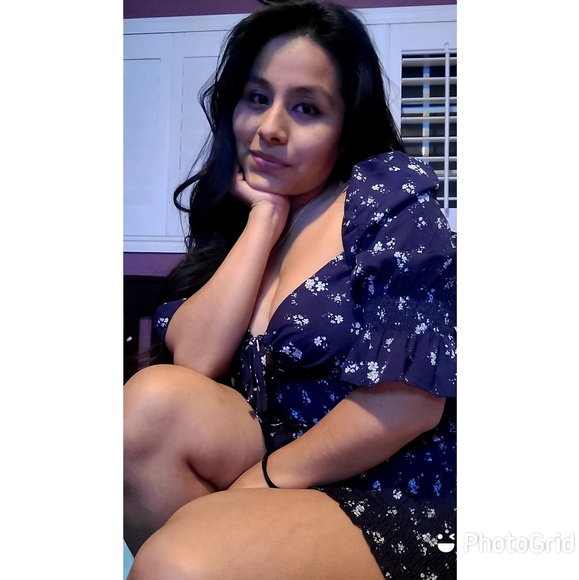 Profile Picture of Lucero Gonzalez (@lgonzalezba31) on Poshmark