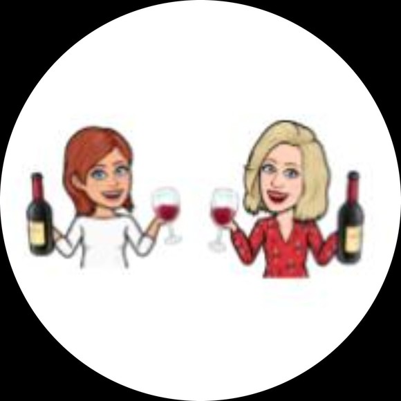 Profile Picture of 2 chicks and a wine box Box (@2chickswinebox) on Poshmark