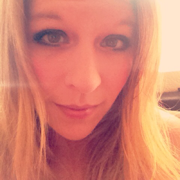 Profile Picture of Tonya Cooke (@tcooke418) on Poshmark