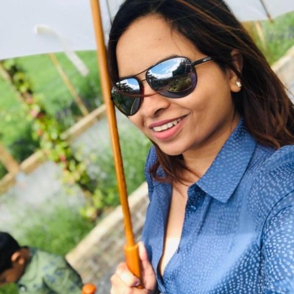 Profile Picture of Reena Chandran (@chandranreena) on Poshmark