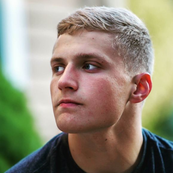 Profile Picture of Jake Pryor (@jakepryor) on Poshmark