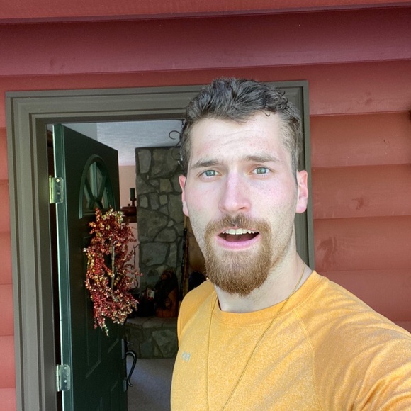 Profile Picture of Tucker Soltesz (@tuckersoltesz) on Poshmark