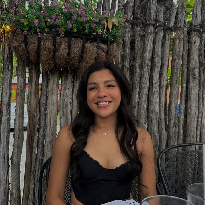 Profile Picture of Daniela Luna (@@daniela.luna05) on Tiktok
