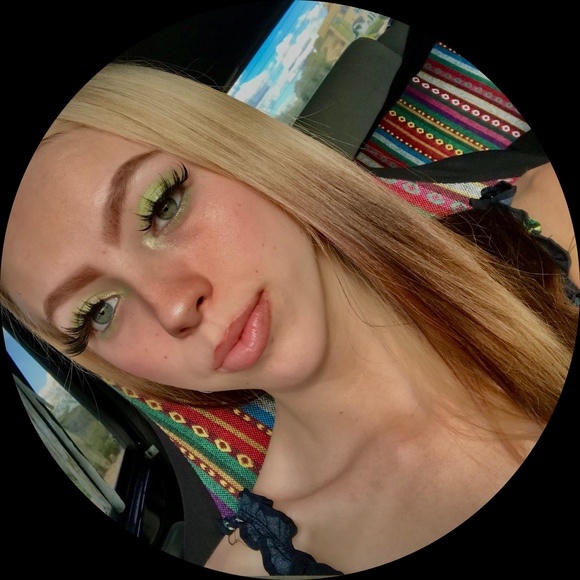 Profile Picture of Kylee Watko (@kyleewatko669) on Poshmark