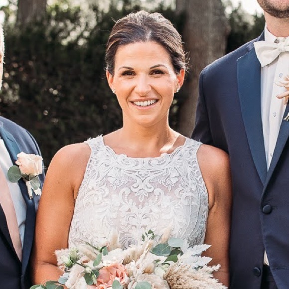 Profile Picture of Nola Capretti (@molamassarelli) on Poshmark