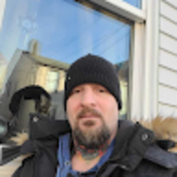 Profile Picture of Terry David (@terrydavid169) on Poshmark