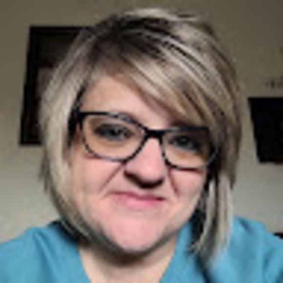 Stacey Fischer - Poshmark Profile Picture of Stacey Fischer (@staceyfischer50) on Poshmark