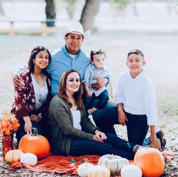 Profile Picture of Benny Rocha (@bennyrocha03) on Poshmark