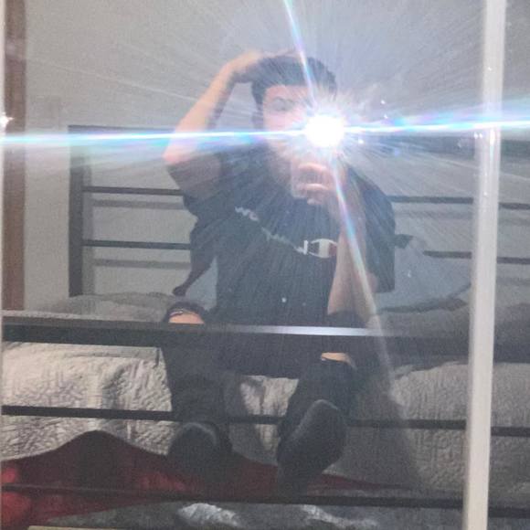 Profile Picture of Rāy Łeøñ (@rayleon1) on Poshmark