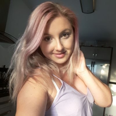 Profile Picture of Sheri Brooks (@shezzaababs) on Twitter