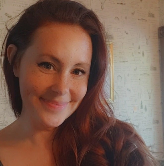 Profile Picture of Emily Henriksen (@emilyshenriksen) on Poshmark