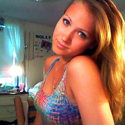 Profile Picture of Molly Carson (@m0car513) on Twitter