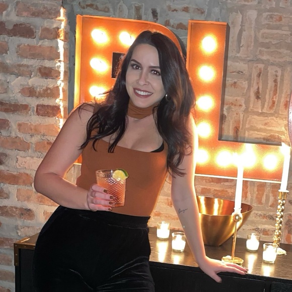 Profile Picture of Kathryn Quattrocchi (@kathryngq) on Poshmark