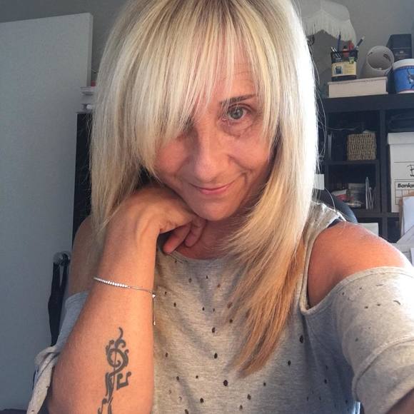 Profile Picture of Lori Matherson (@lorimatherson) on Poshmark