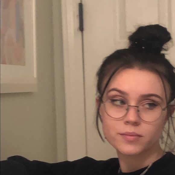 Profile Picture of Julia Kasica (@jkasica) on Poshmark