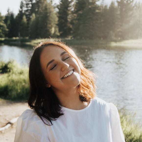 Profile Picture of Emma Piepgrass (@emmapiepgrass) on Poshmark