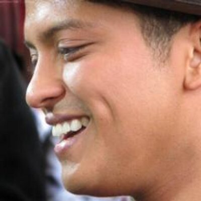 Profile Picture of Mirely Costa (@MirelyGene_) on Twitter