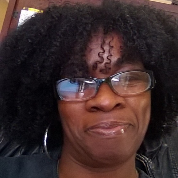 Profile Picture of Paula Jackson (@pa2jackson) on Poshmark