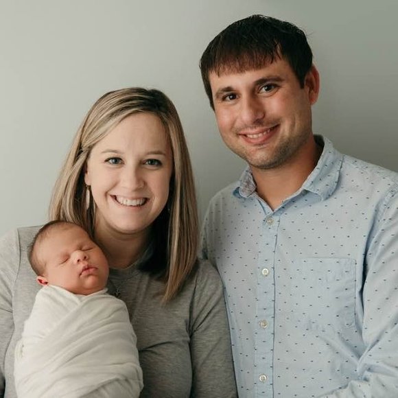 Profile Picture of Ashley Neels (@ashleyn191990) on Poshmark