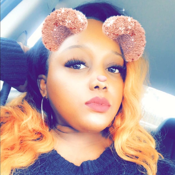 Profile Picture of Emma Rountree (@rountree89) on Poshmark