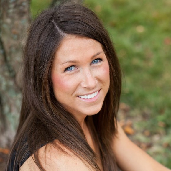 Profile Picture of Michelle Dushensky (@mdushensky) on Poshmark